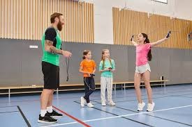 被世人误解&低顺位逆袭 巴特勒和追梦通过牌局建立联系找到共鸣